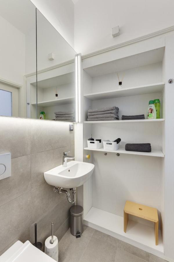 City Center Apartment With Parking Ljubljana Exterior photo