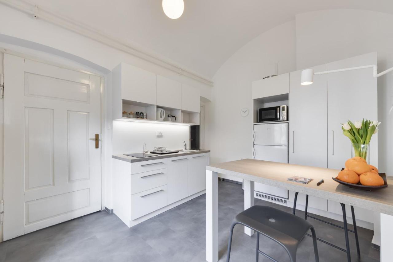 City Center Apartment With Parking Ljubljana Exterior photo